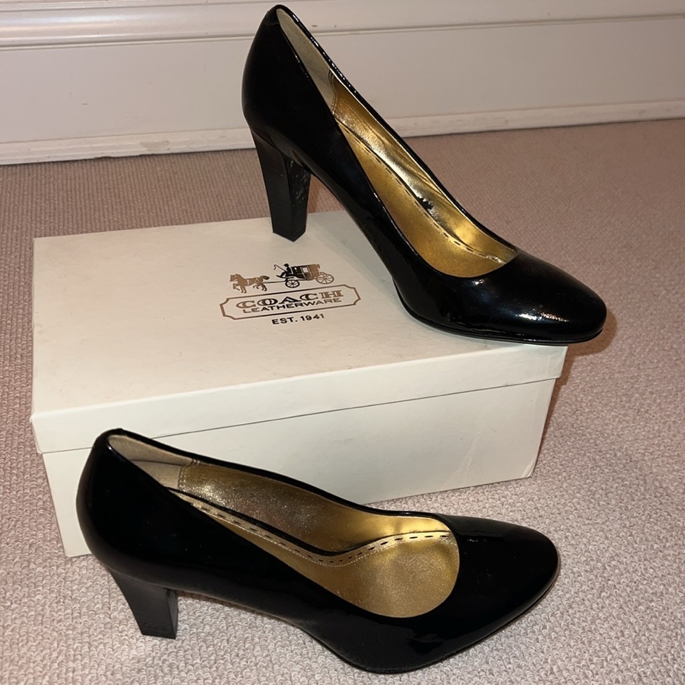 *NEVER WORN* Coach Sheri Patent Leather Black Heels - Picture 2 of 5